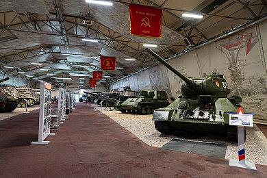 模拟经营游戏《夜总会模拟器》Steam页面上线 支持中文